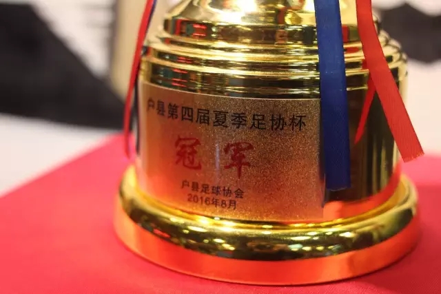 贺希宁半场表现不佳，球队落后情况堪忧